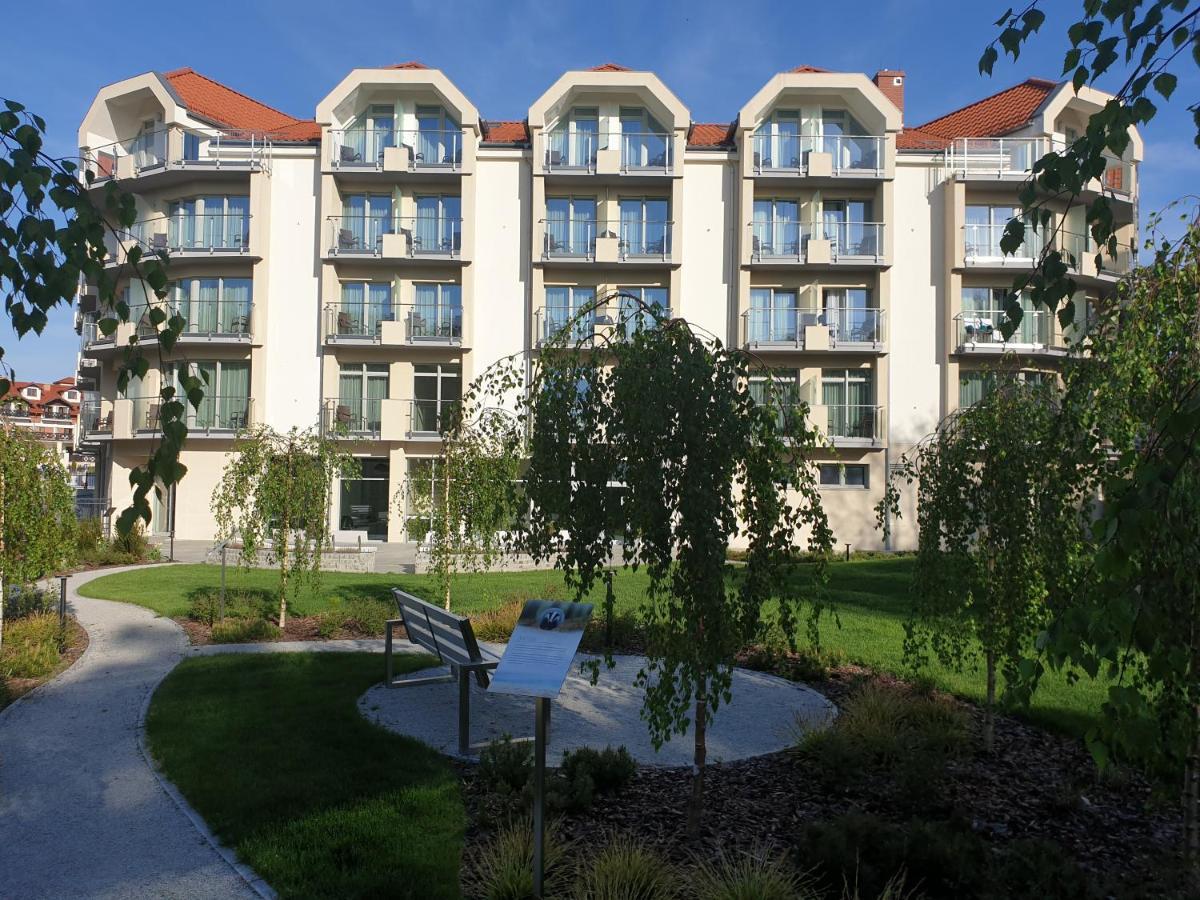 Hotel White Krynica Morska Buitenkant foto