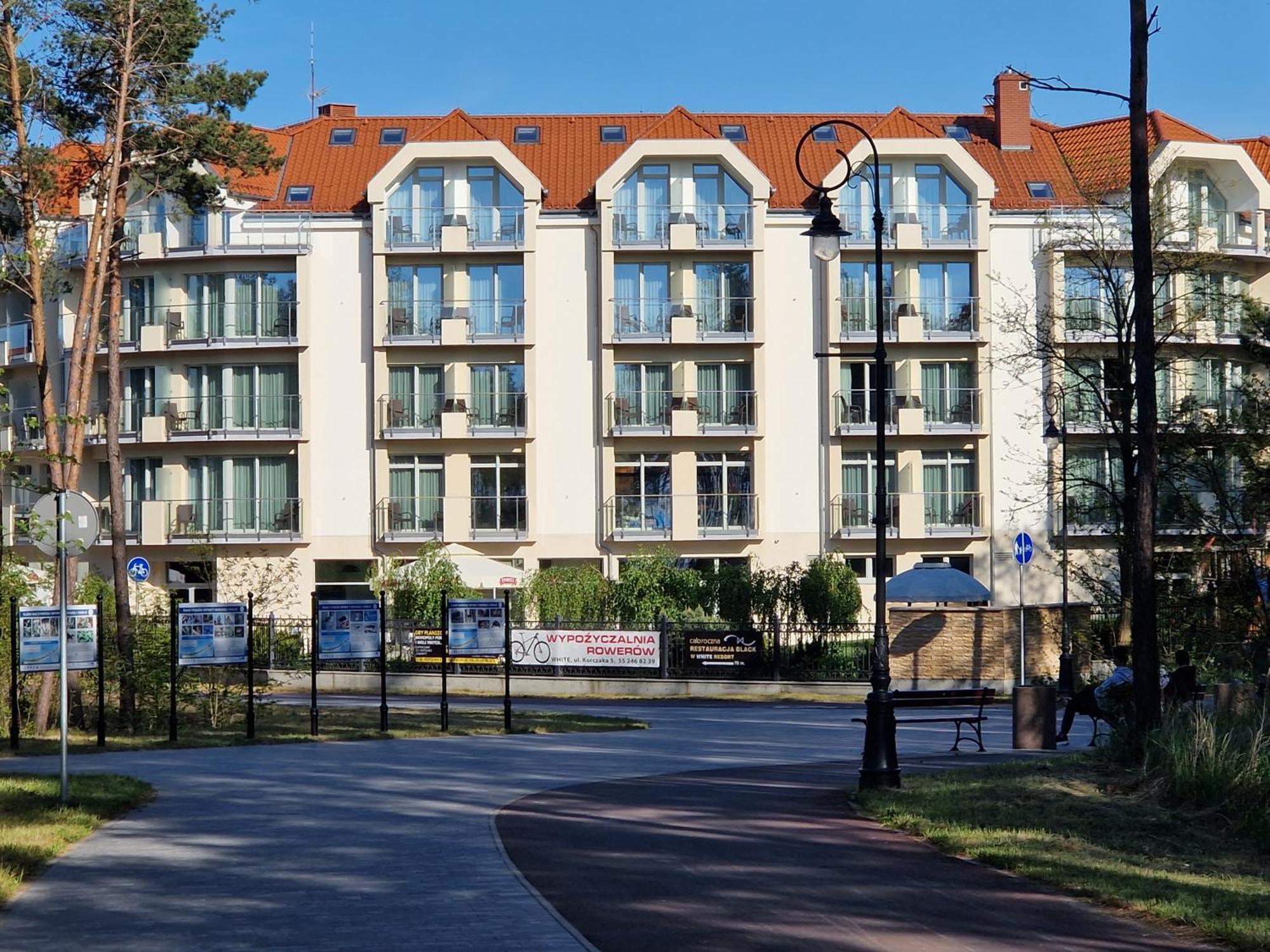 Hotel White Krynica Morska Buitenkant foto